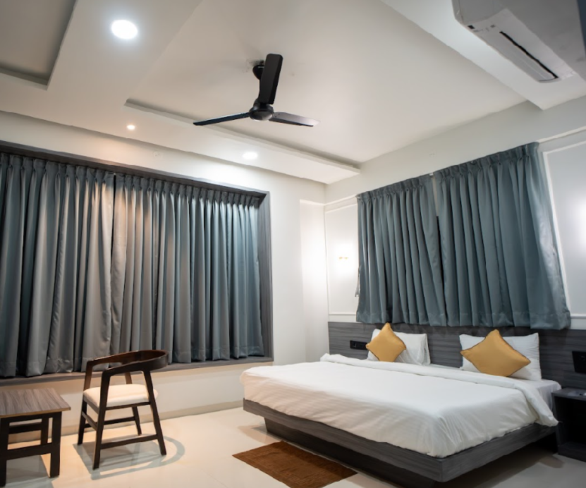 HOTEL OBERON SOLAPUR  Model Colony, Jule | Executive Room 